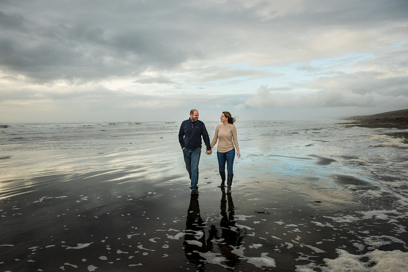 What to wear at a beach engagement session on the Washington Coast